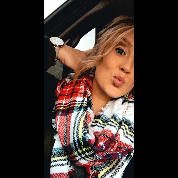 MEET CRAZY CARL - Picture 9 of 15